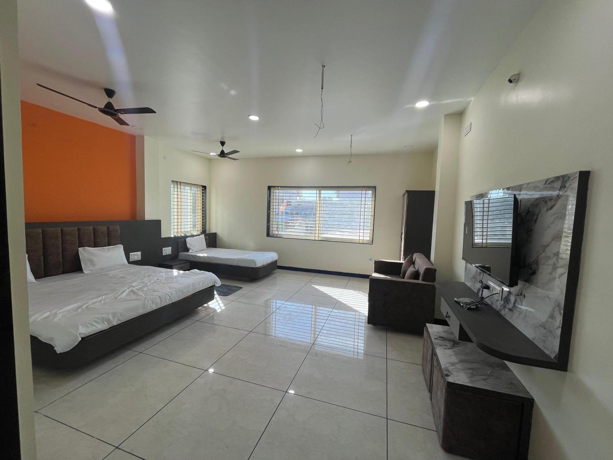 Yashomati Hotel Maheshwar Ngoại thất bức ảnh