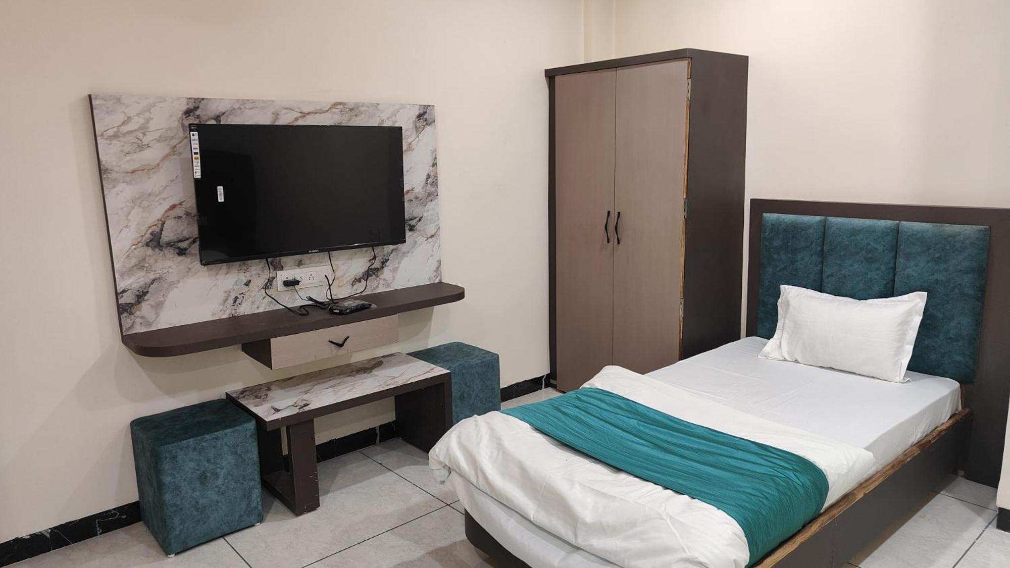 Yashomati Hotel Maheshwar Ngoại thất bức ảnh