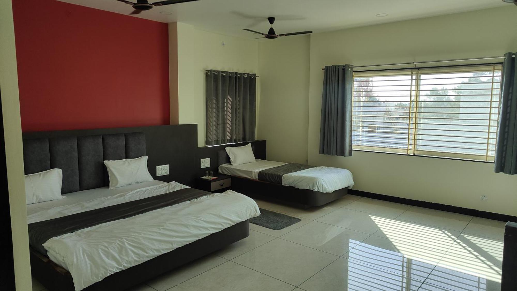 Yashomati Hotel Maheshwar Phòng bức ảnh
